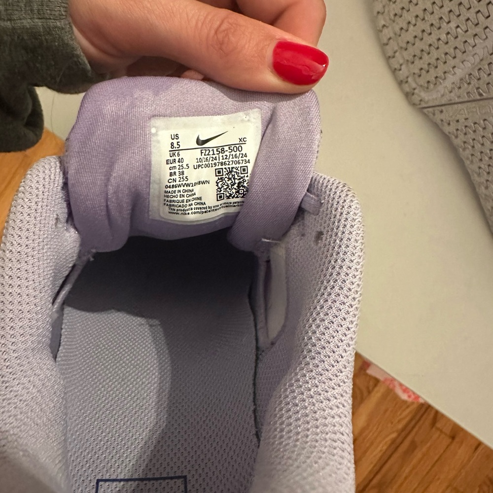 8.5 Women’s Purple Nike Tennis Shoes - Vapor Pro 3 - Picture 5 of 5